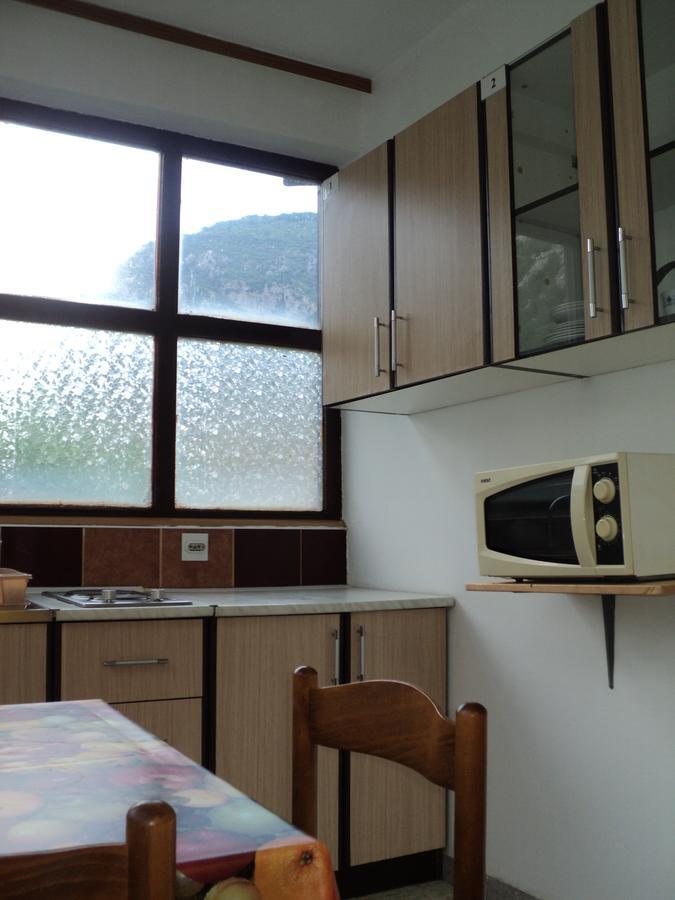 Apartments Skaljari Kotor Exteriör bild